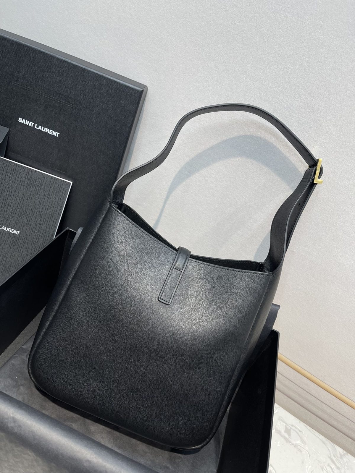 Yves Saint Laurent LE5A7 Small Hobo Bag - Image 2