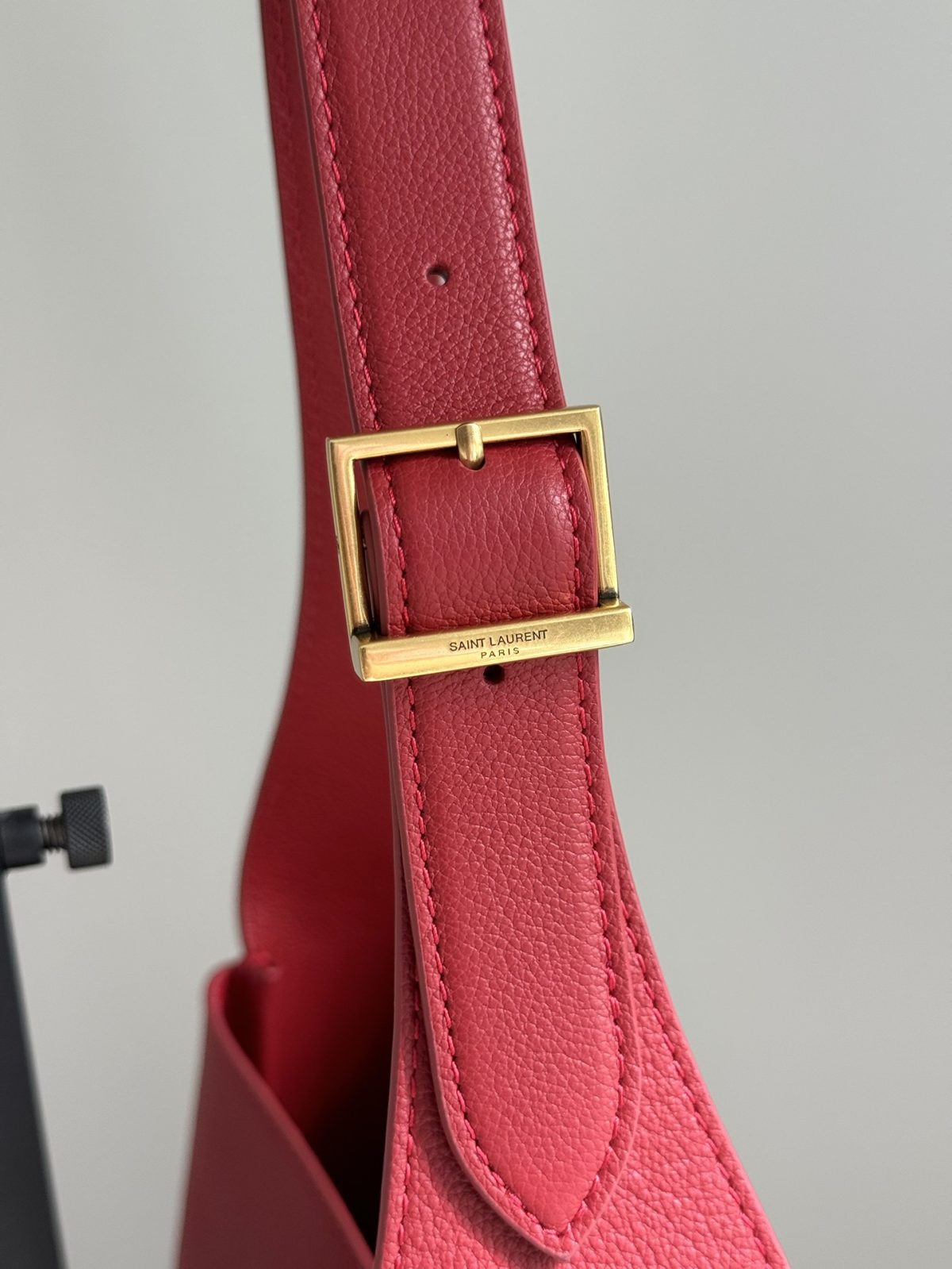 Yves Saint Laurent LE5A7 Small Hobo Bag - Image 5