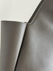 Yves Saint Laurent LE5A7 Bea Bag - Image 4