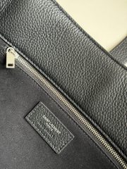 Yves Saint Laurent LE5A7 Bea Bag - Image 9