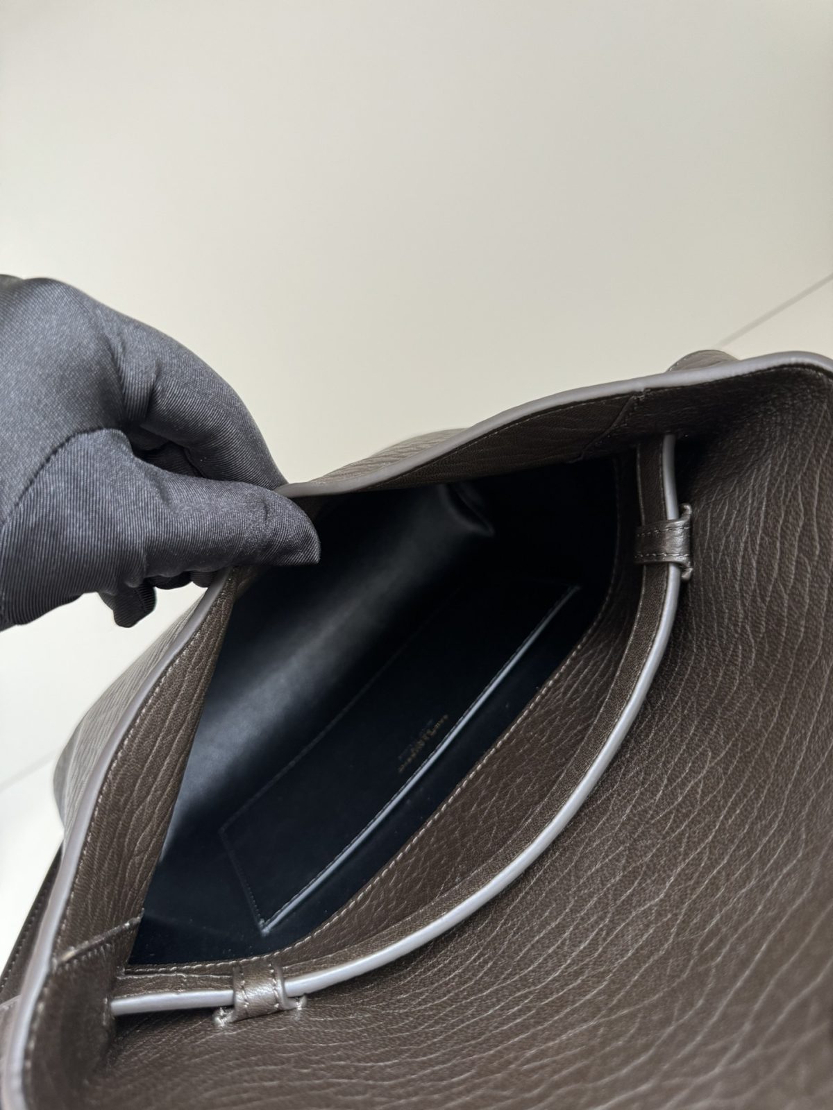 Yves Saint Laurent Cassandre Envelope Messenger In Lambskin - Image 9