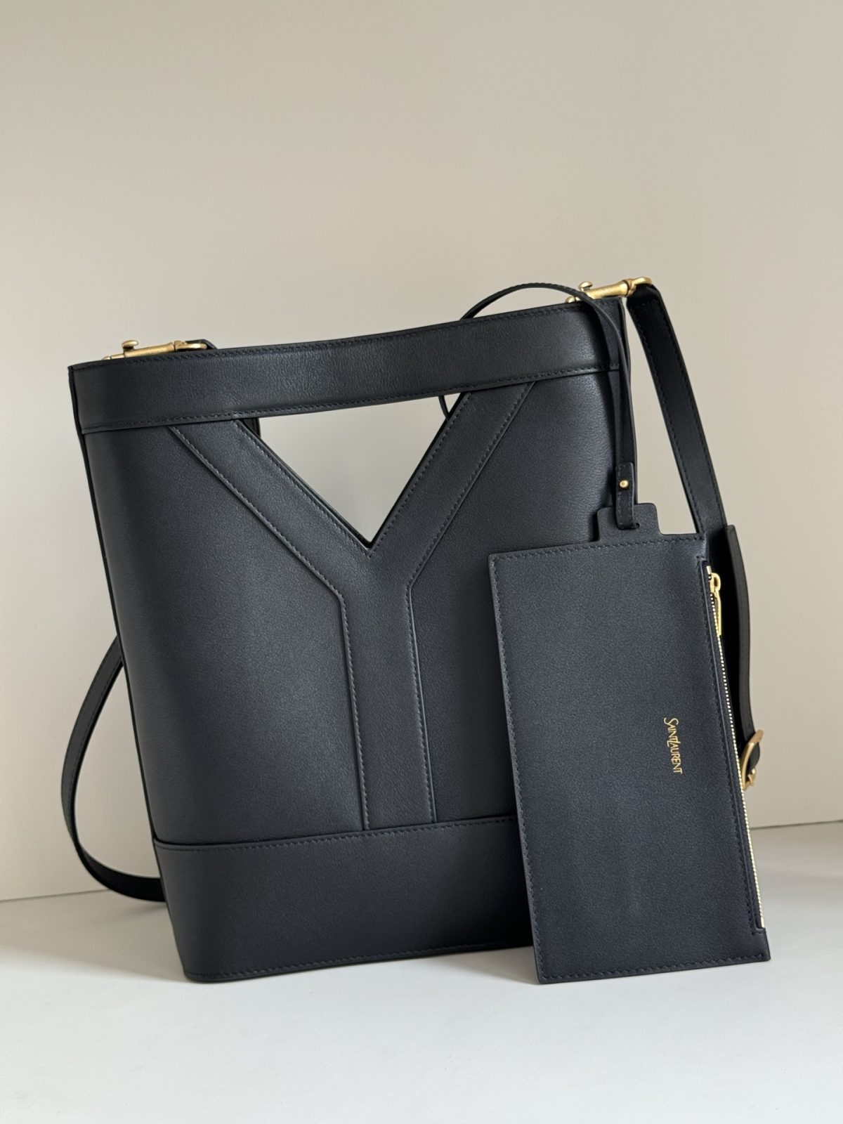 Yves Saint Laurent Y Bucket Bag - Image 1