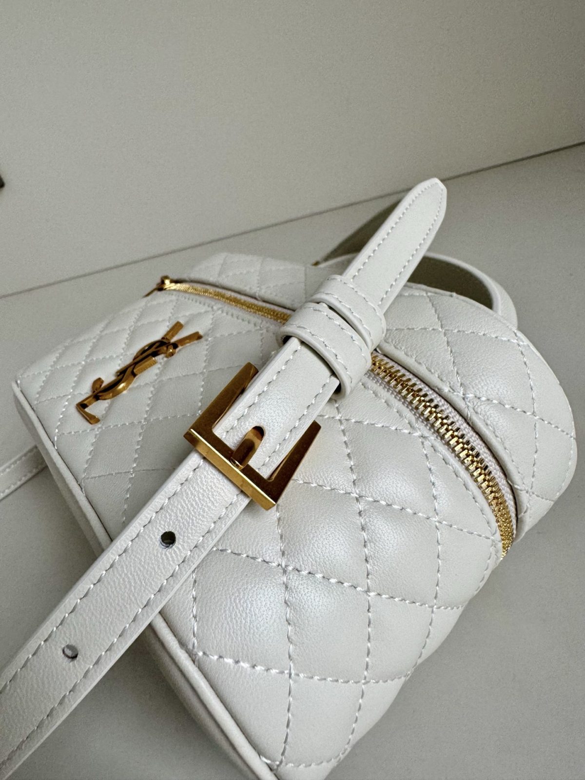 Yves Saint Laurent Gaby Mini Vanity Bag - Image 7