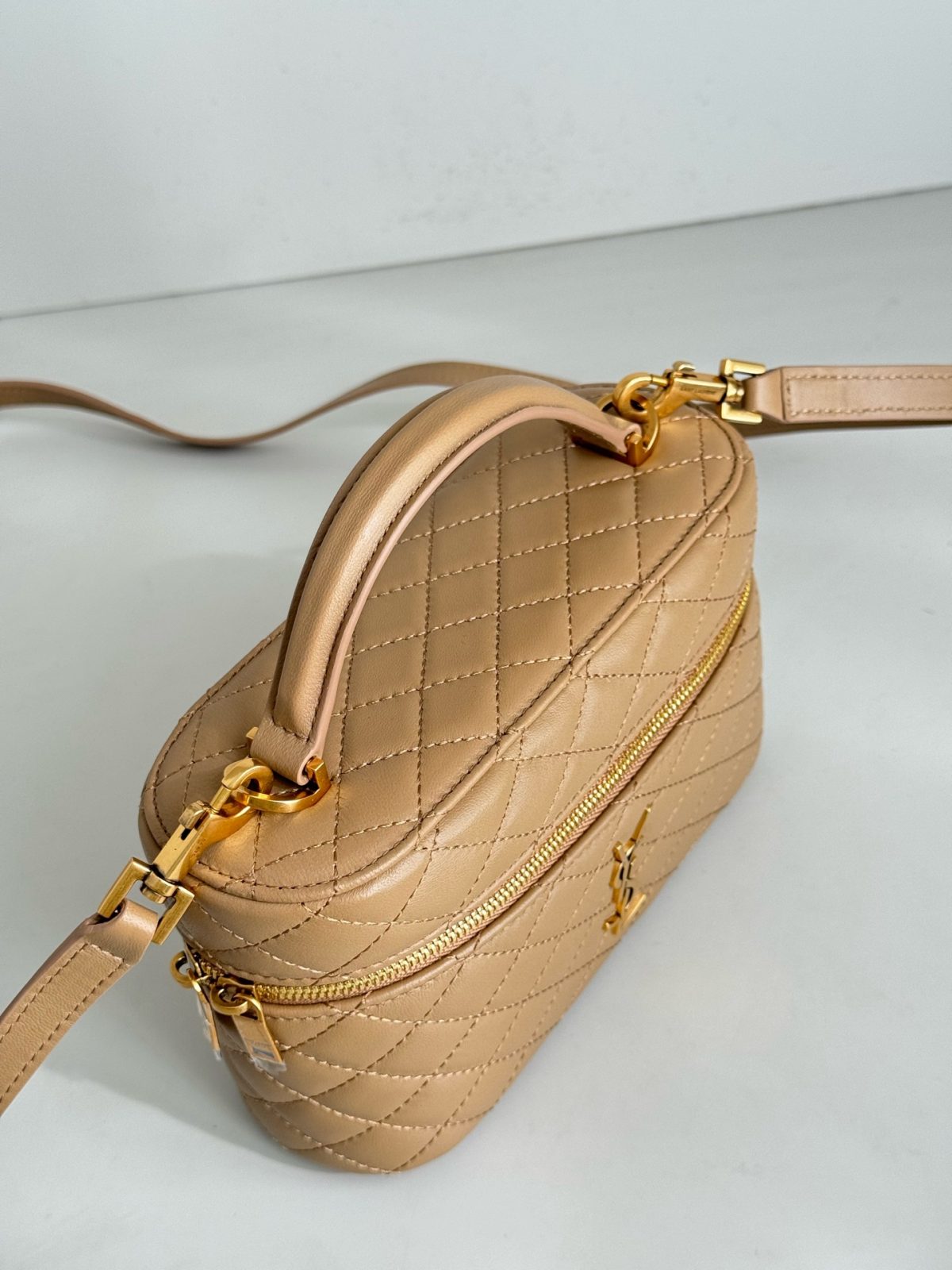 Yves Saint Laurent Gaby Mini Vanity Bag - Image 5