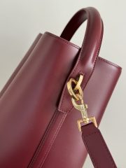 Yves Saint Laurent LE37 Bucket Bag - Image 5