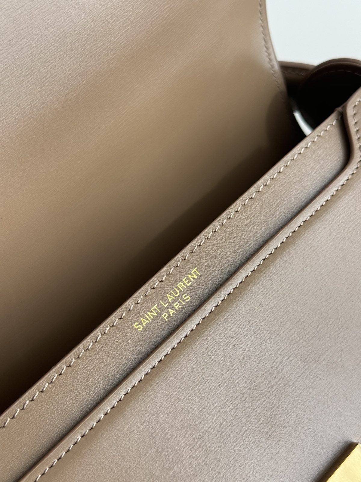 Yves Saint Laurent Voltaire Crossbody Bag - Image 9