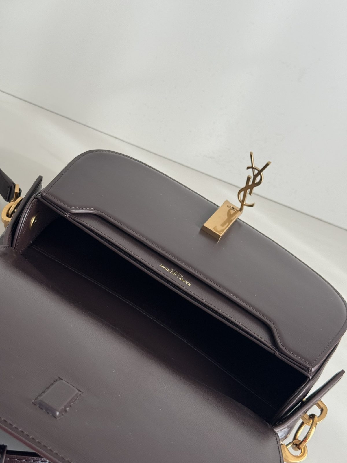 Yves Saint Laurent Voltaire Crossbody Bag - Image 7
