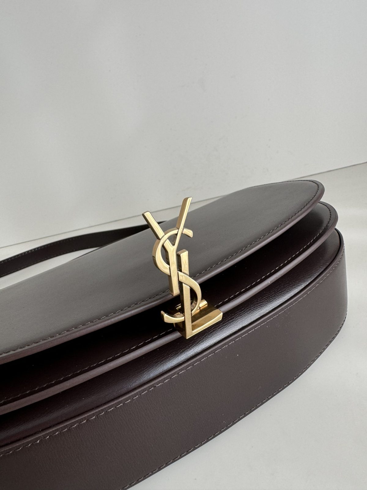 Yves Saint Laurent Voltaire Crossbody Bag - Image 4