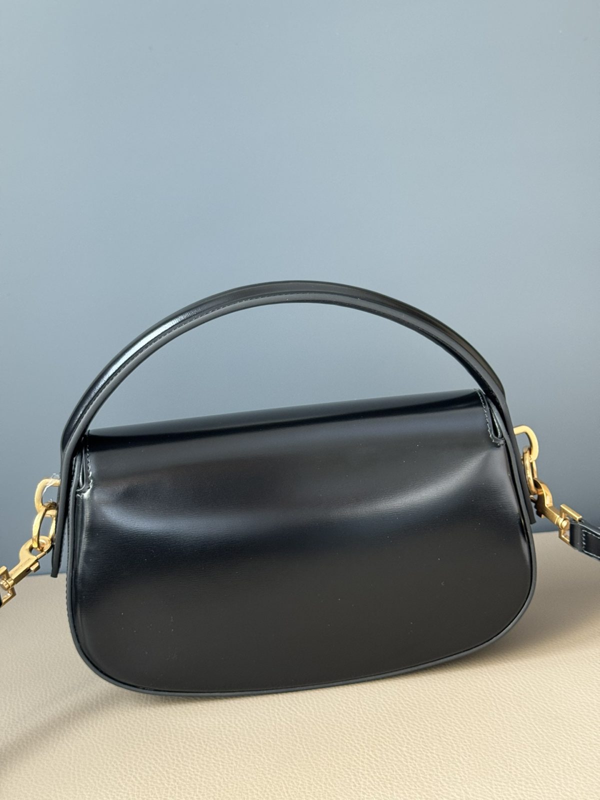 Yves Saint Laurent Voltaire Crossbody Bag - Image 2