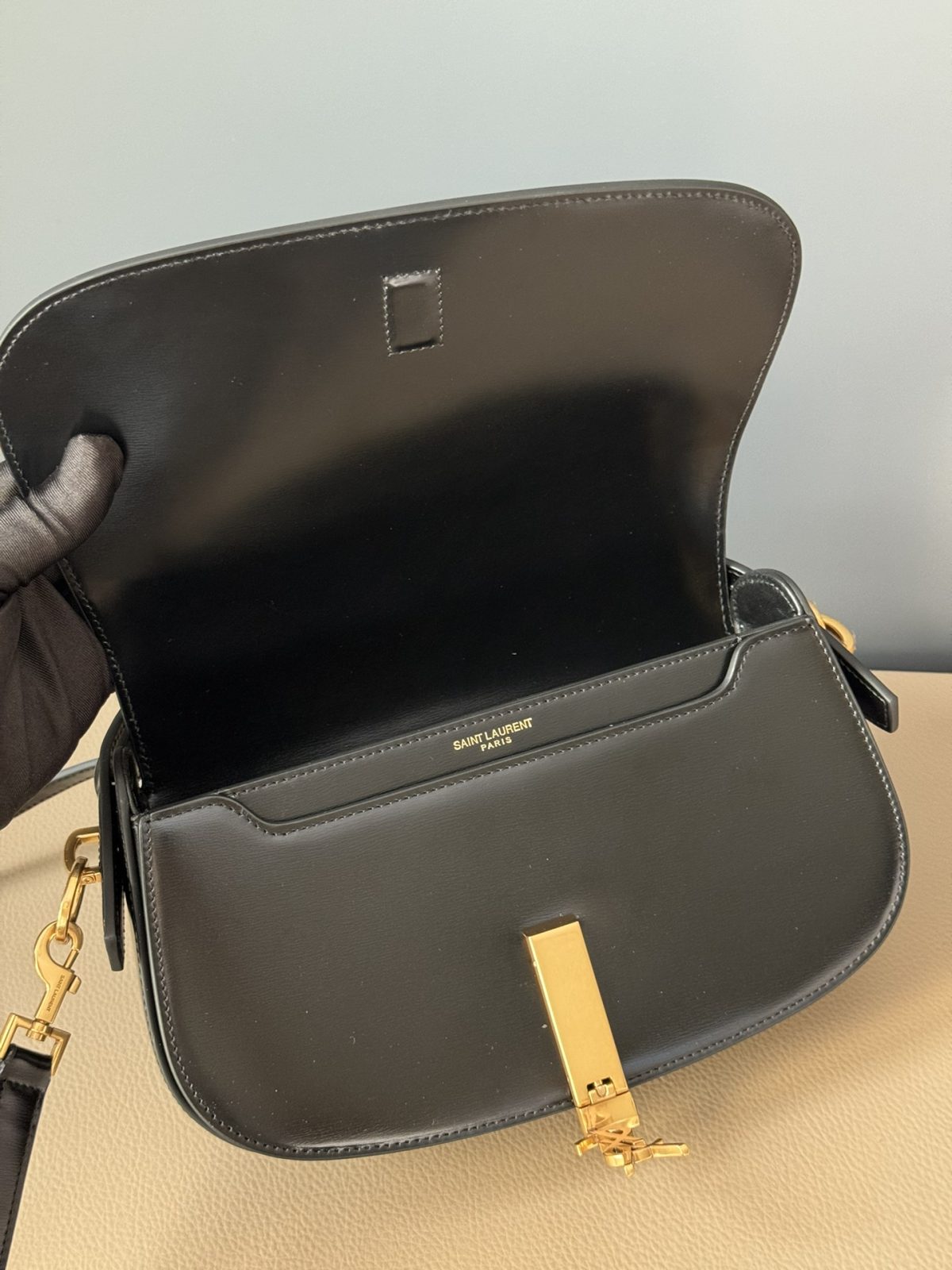 Yves Saint Laurent Voltaire Crossbody Bag - Image 5