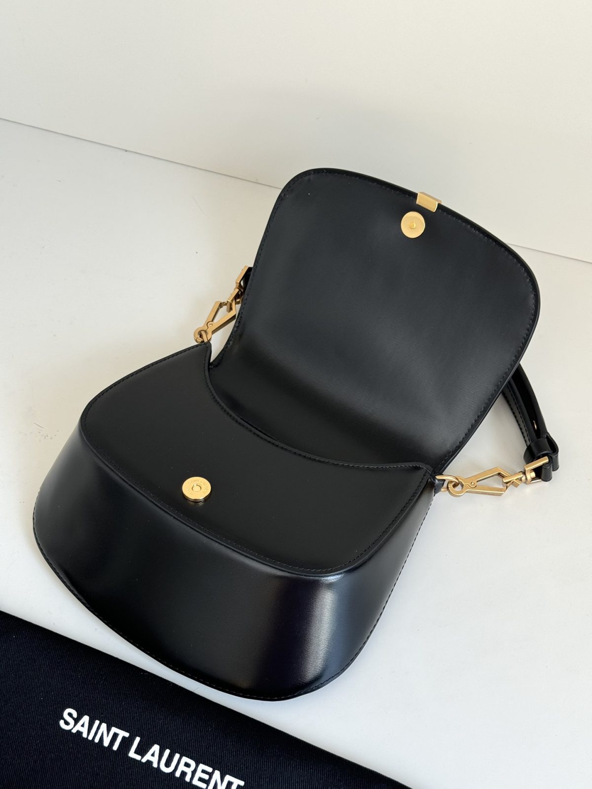 Yves Saint Laurent Voltaire Top Handle Bag - Image 4