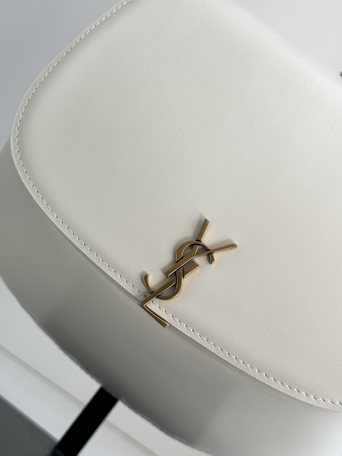 Yves Saint Laurent Voltaire Top Handle Bag - Image 3