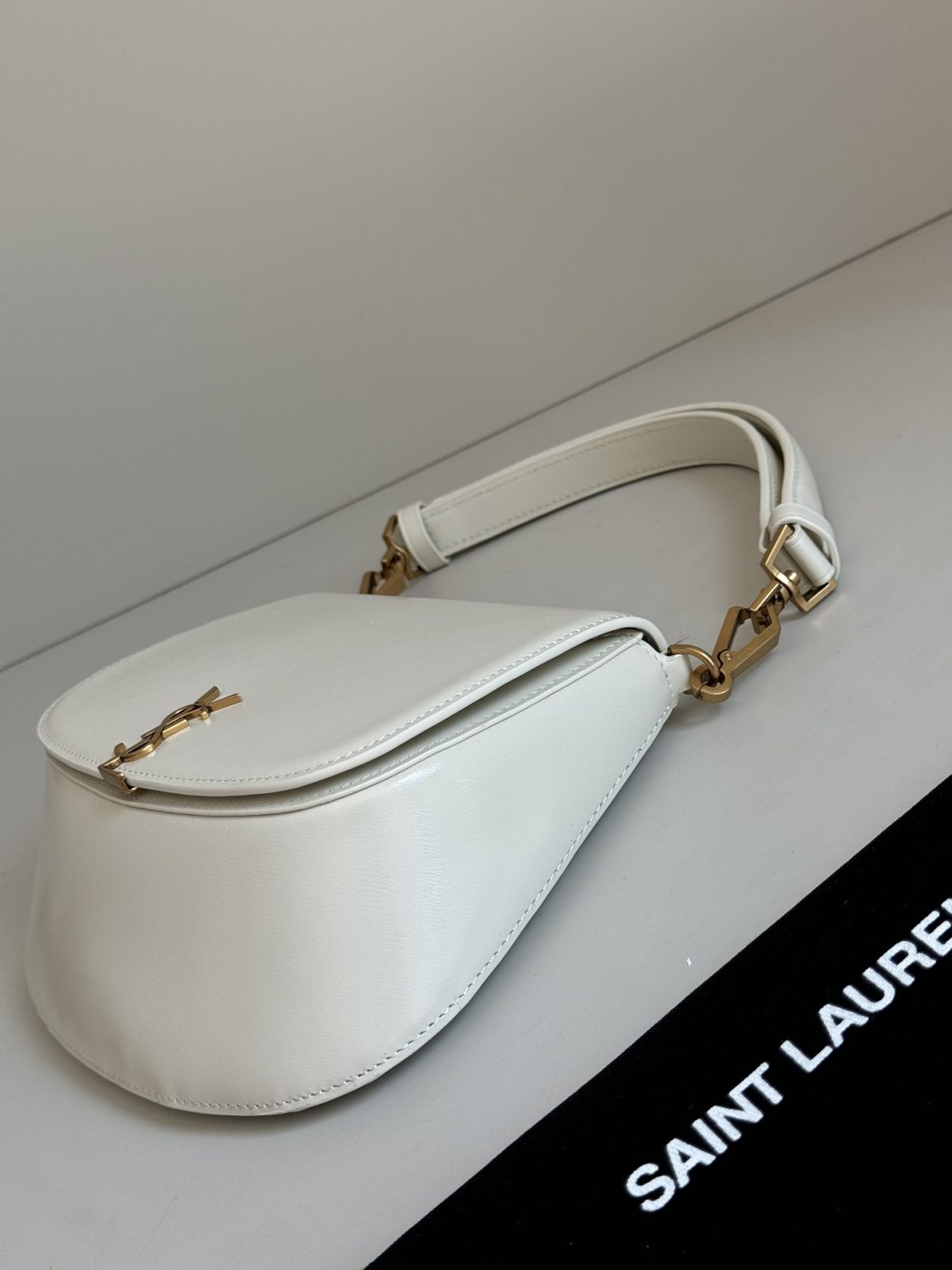 Yves Saint Laurent Voltaire Top Handle Bag - Image 8