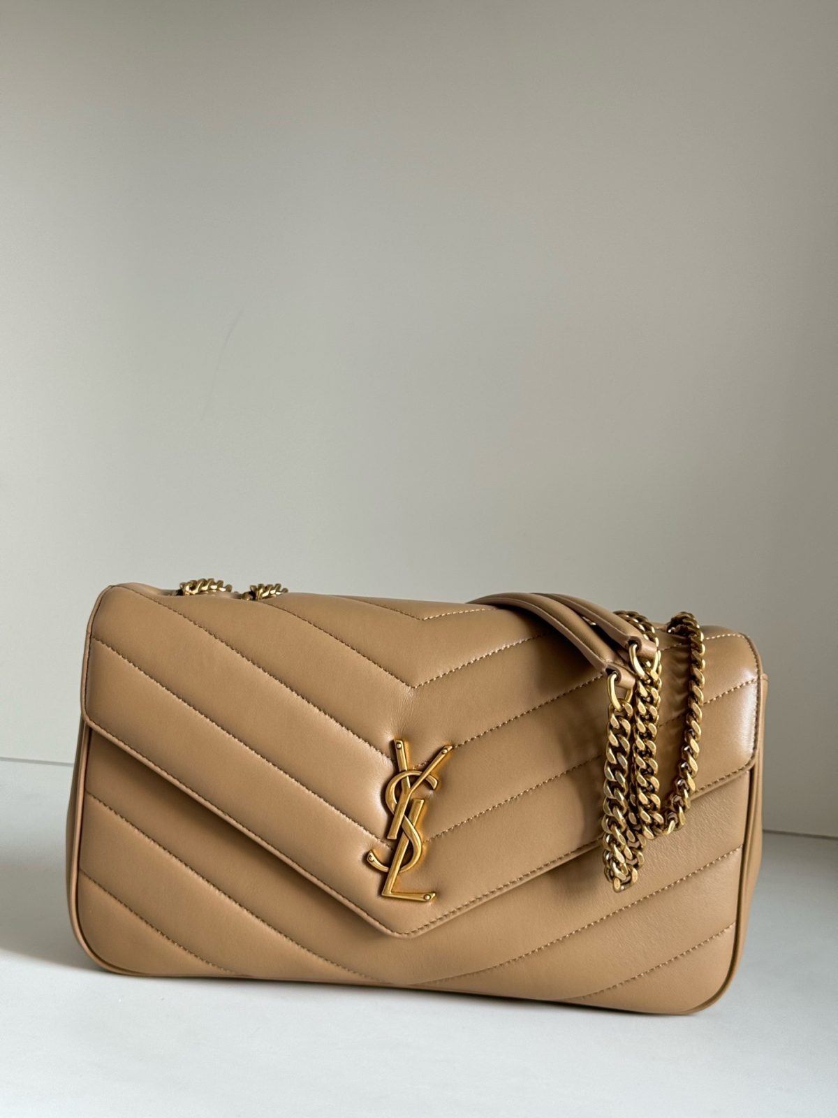 Yves Saint Laurent LouLou Medium Chain Bag - Image 2