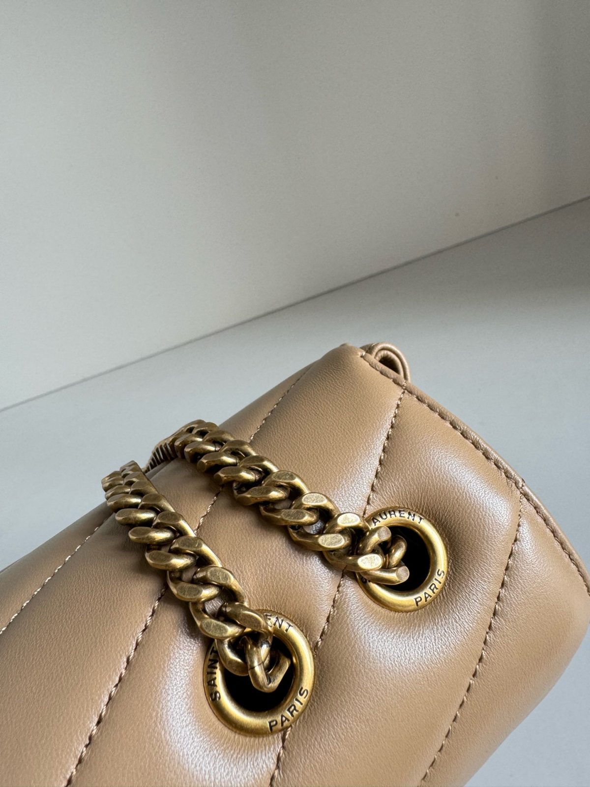 Yves Saint Laurent LouLou Medium Chain Bag - Image 4