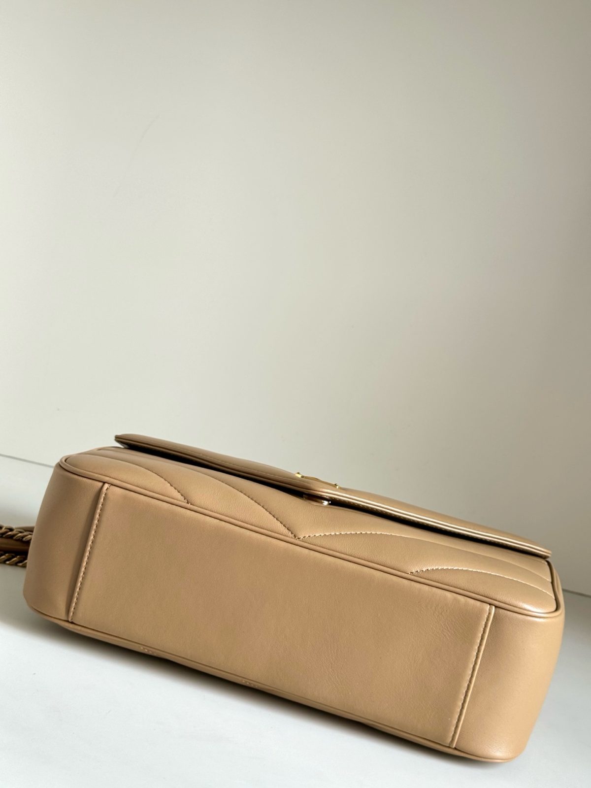 Yves Saint Laurent LouLou Medium Chain Bag - Image 6