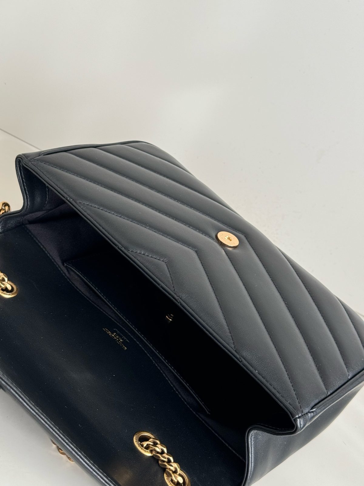 Yves Saint Laurent LouLou Medium Chain Bag - Image 5