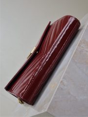 Yves Saint Laurent Monogram Chain Bag - Image 5