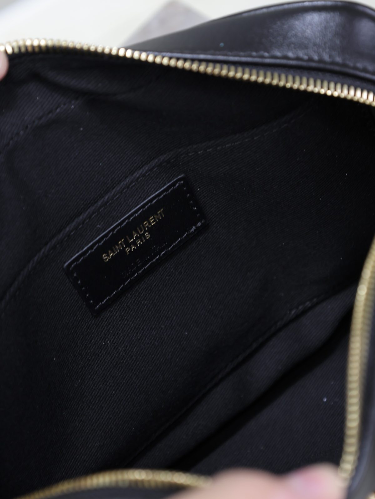 Yves Saint Laurent Lou Camera bag - Image 9