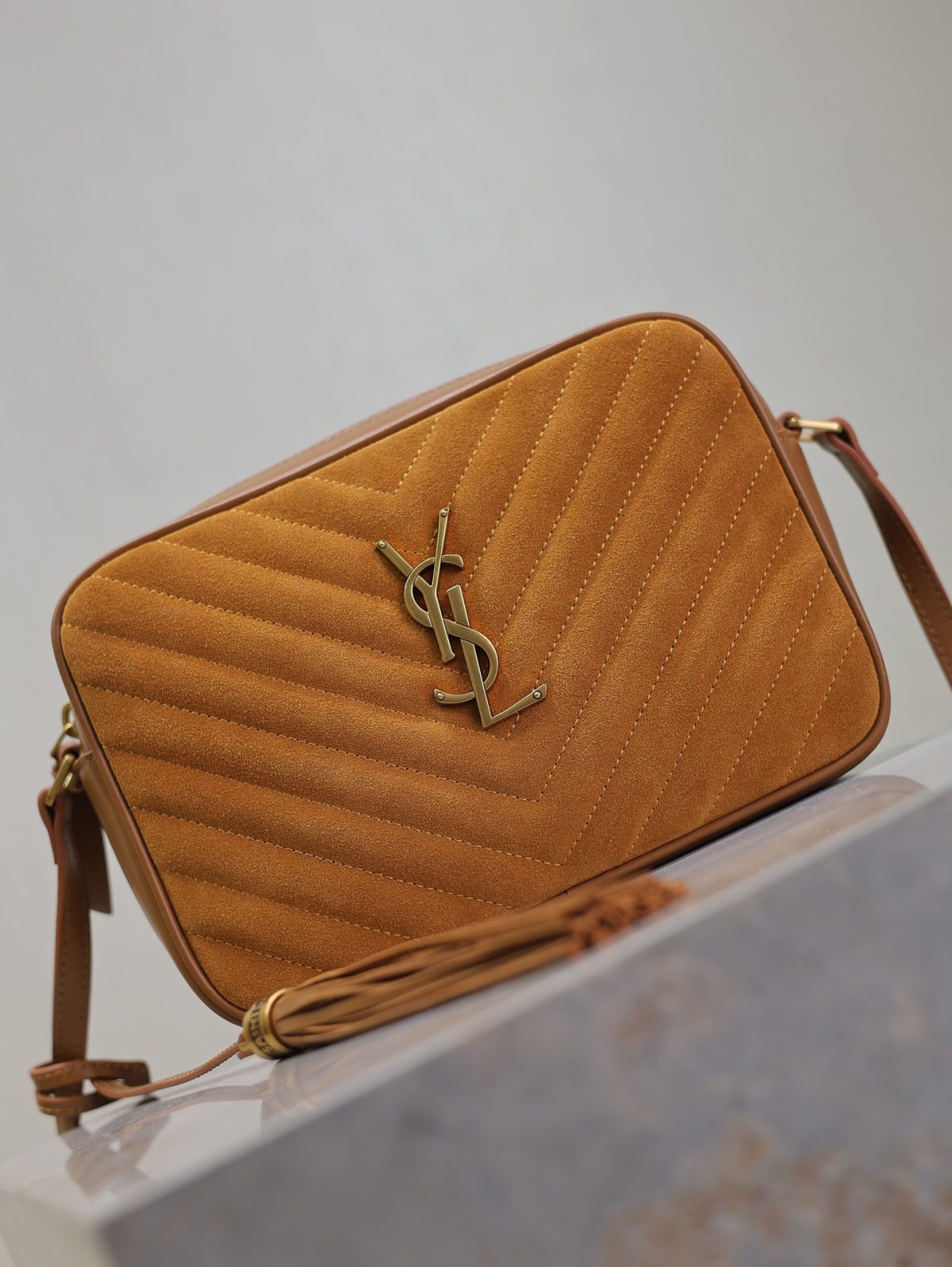 Yves Saint Laurent Lou Camera bag In Suede - Image 3