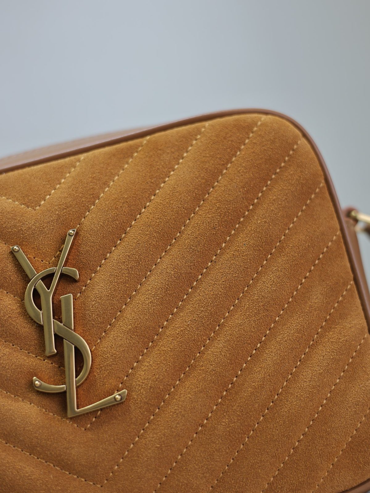 Yves Saint Laurent Lou Camera bag In Suede - Image 4