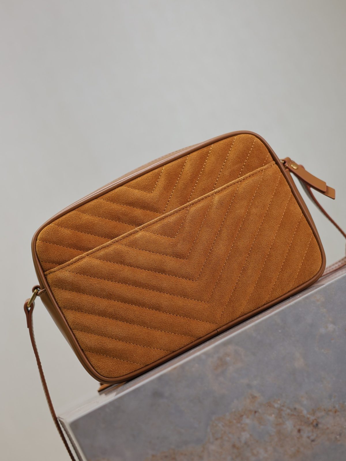 Yves Saint Laurent Lou Camera bag In Suede - Image 7