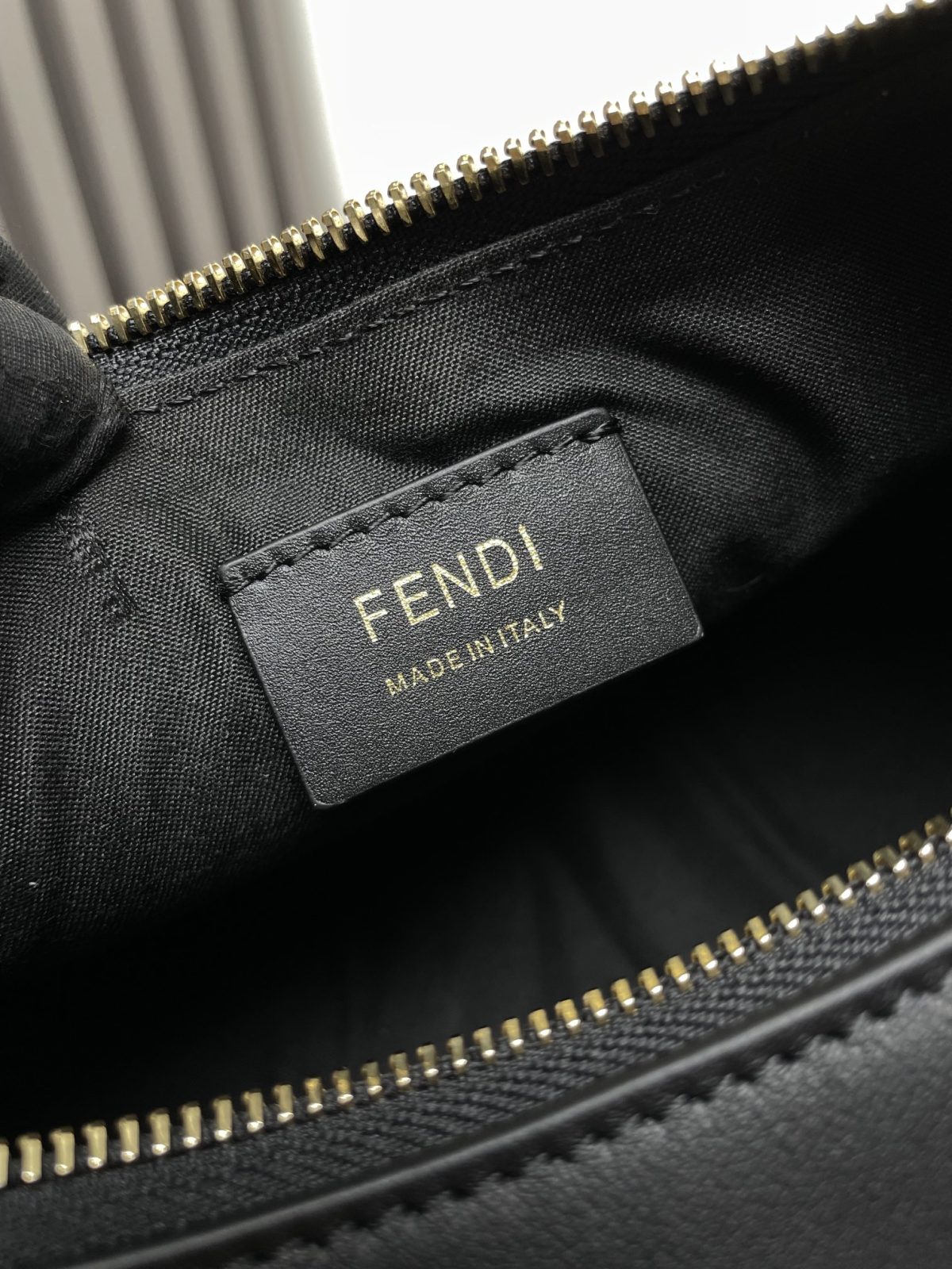 Fendi Graphy Medium Hobo Bag - Image 8