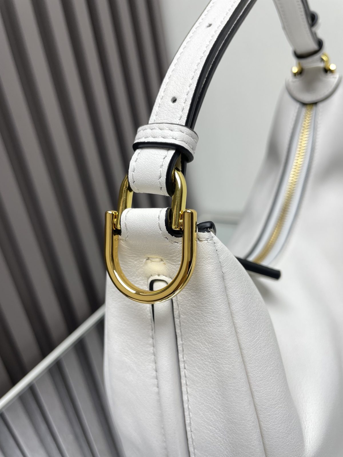 Fendi Graphy Medium Hobo Bag - Image 4