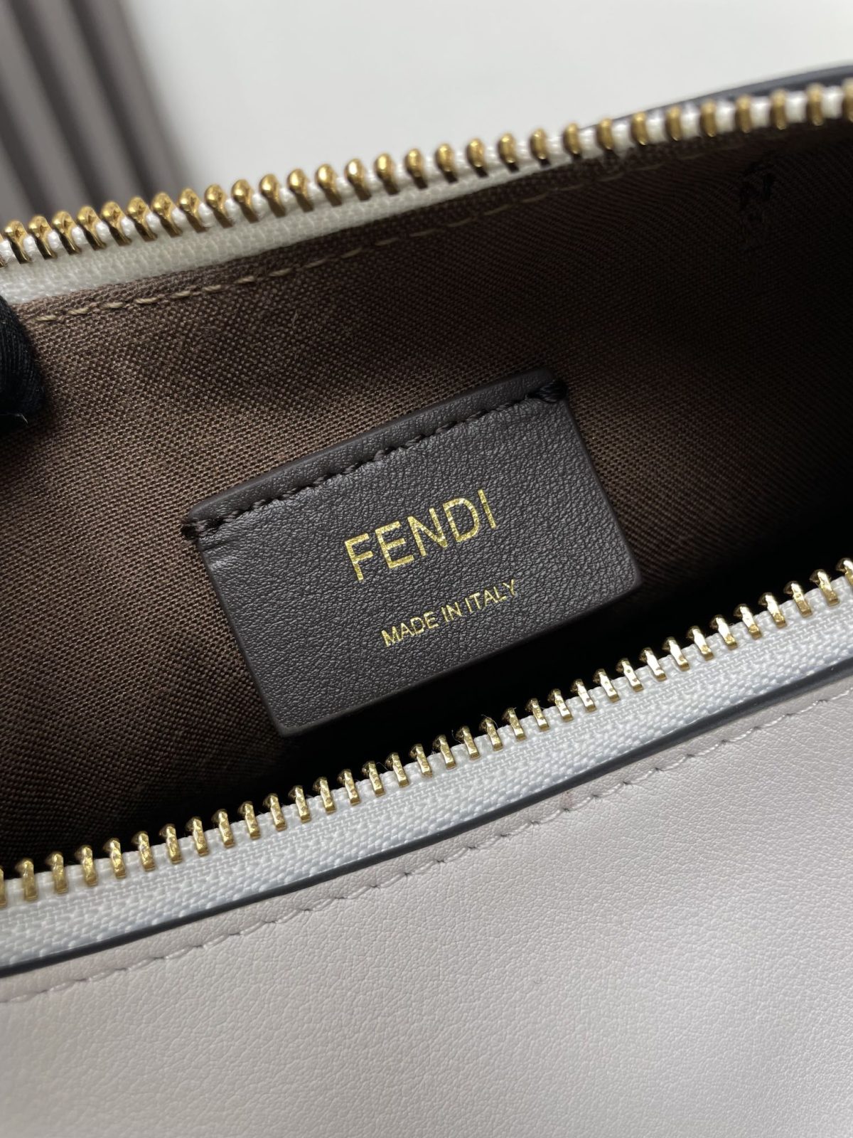 Fendi Graphy Medium Hobo Bag - Image 8