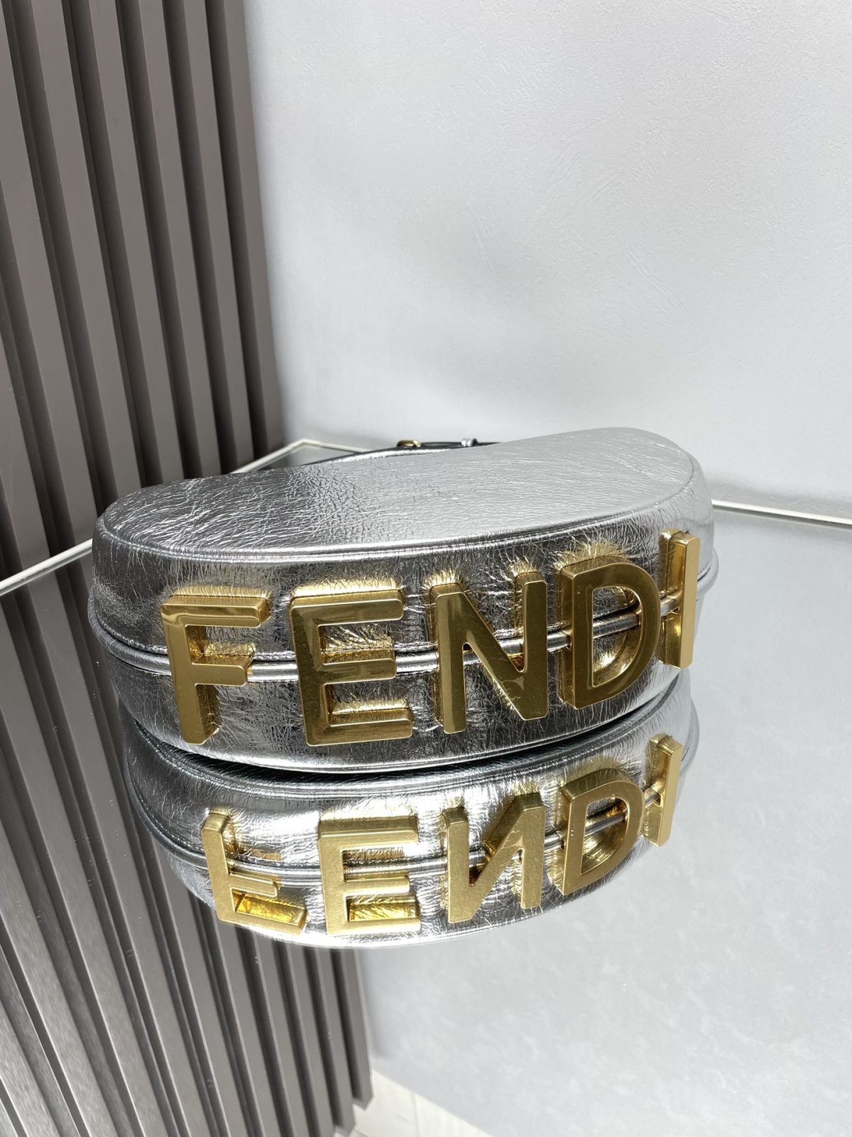 Fendi Graphy Medium Hobo Bag - Image 4