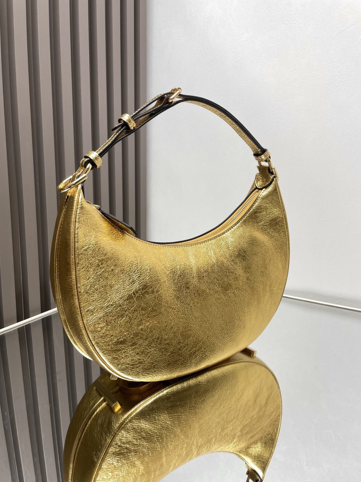 Fendi Graphy Medium Hobo Bag - Image 3