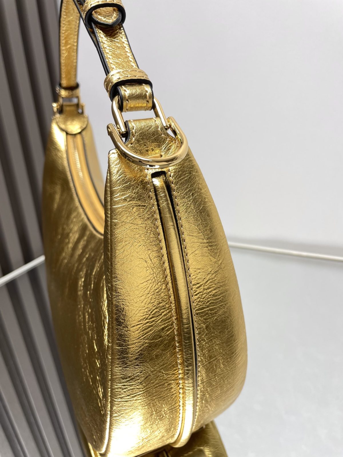 Fendi Graphy Medium Hobo Bag - Image 4