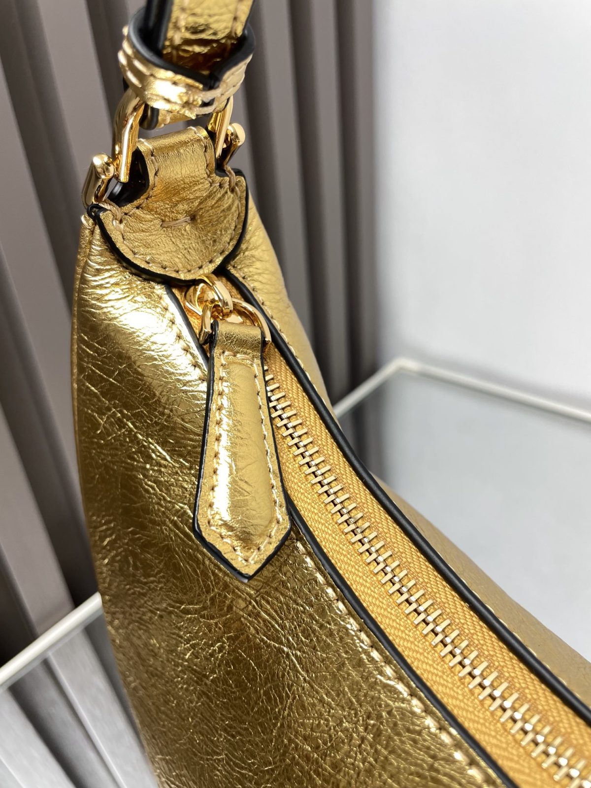 Fendi Graphy Medium Hobo Bag - Image 2