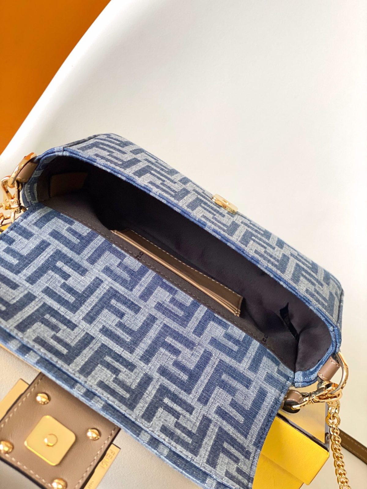 Fendi Baguette Small Bag - Image 5