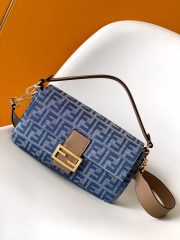 Fendi Baguette MediumBag