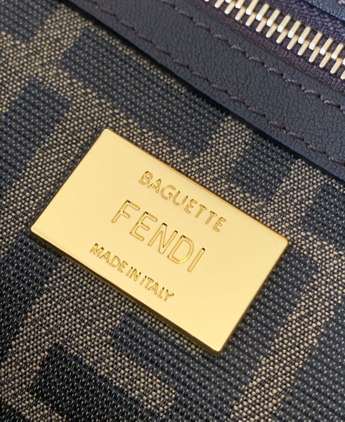 Fendi Baguette Medium Bag - Image 8