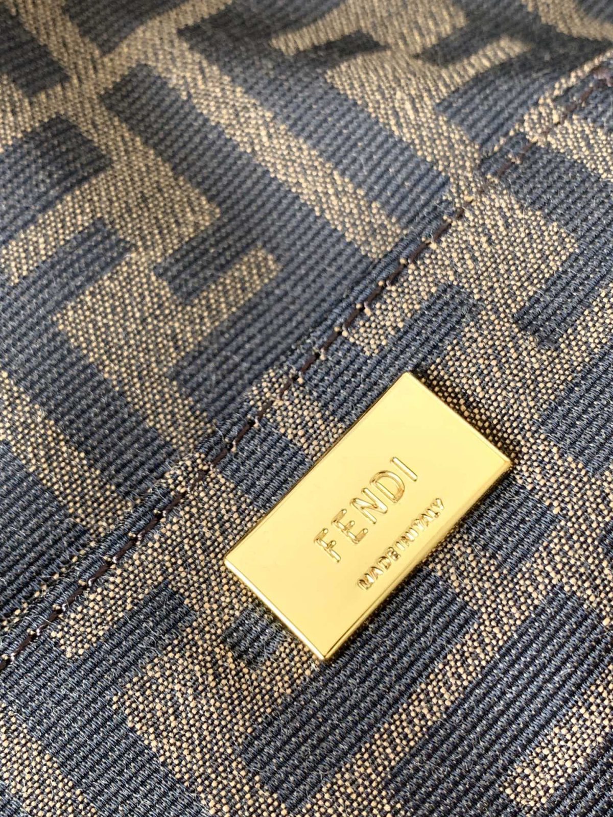 Fendi Baguette Small Bag - Image 8