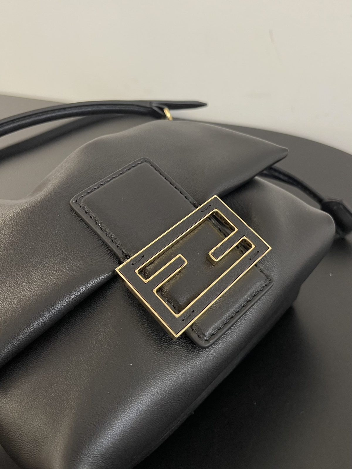 Fendi Mamma Baguette Small Bag - Image 4