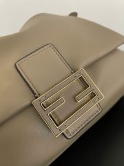 Fendi Mamma Baguette Medium Bag - Image 6