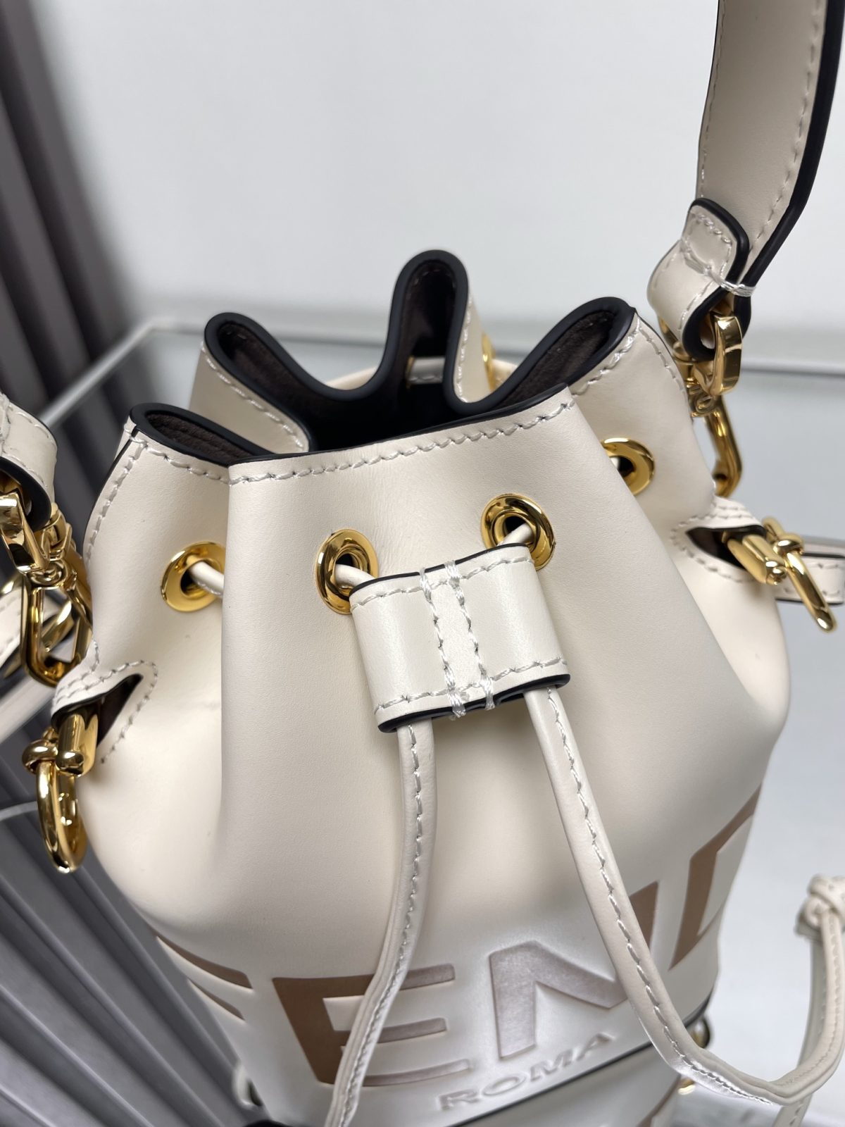 Fendi Mon Tresor Mini Bucket Bag - Image 3