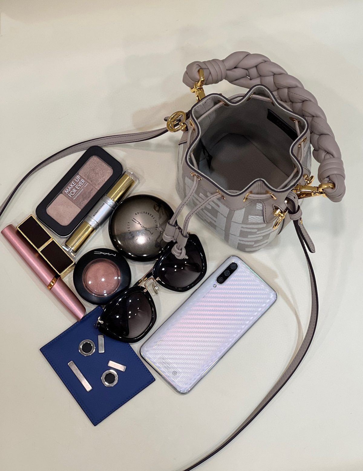 Fendi Mon Tresor Mini Bucket Bag - Image 9