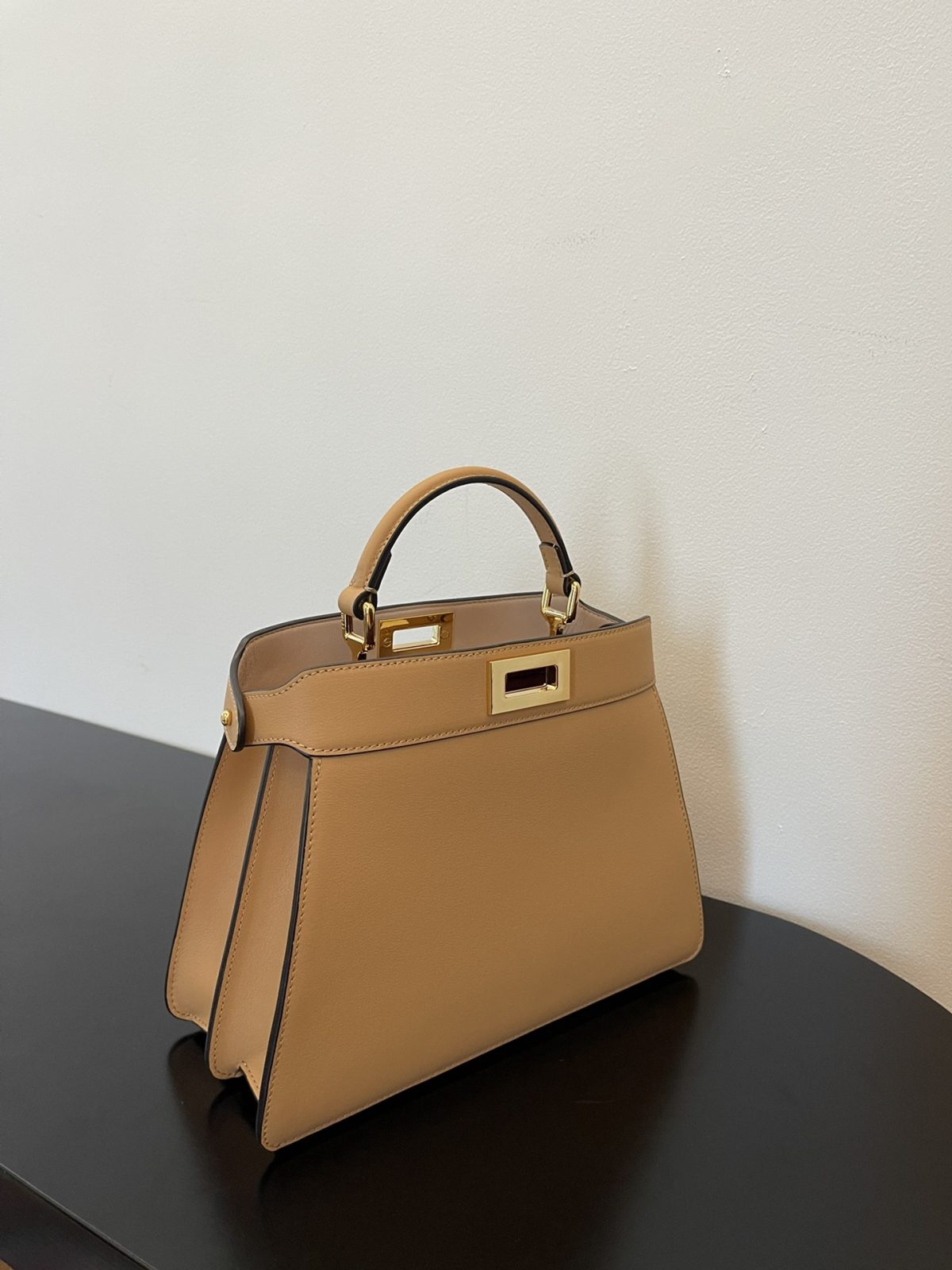 Fendi Peekaboo ISeeU Petite Medium Handbag - Image 2