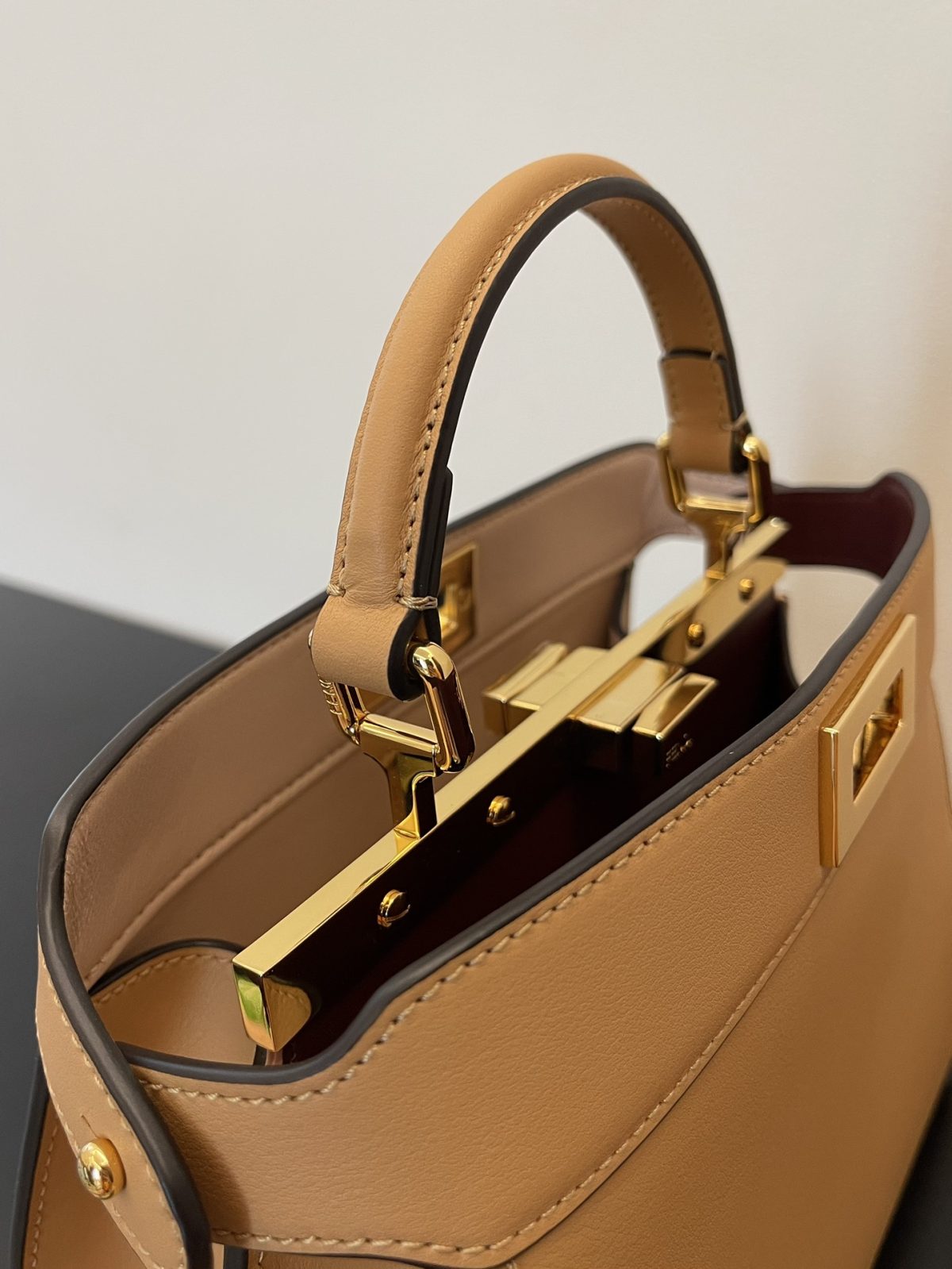 Fendi Peekaboo ISeeU Petite Medium Handbag - Image 4