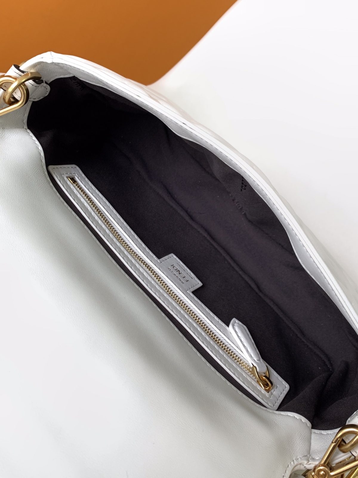 Fendi Baguette Medium Bag - Image 8