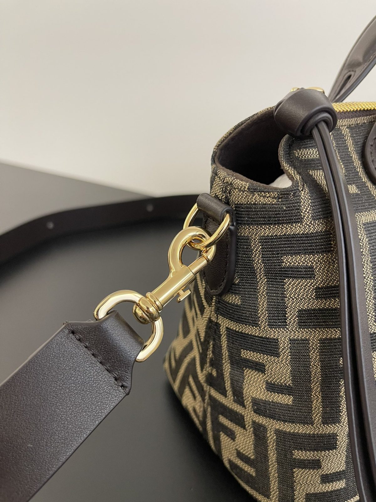 Fendi By The Way Soft Medium Bag - Image 6