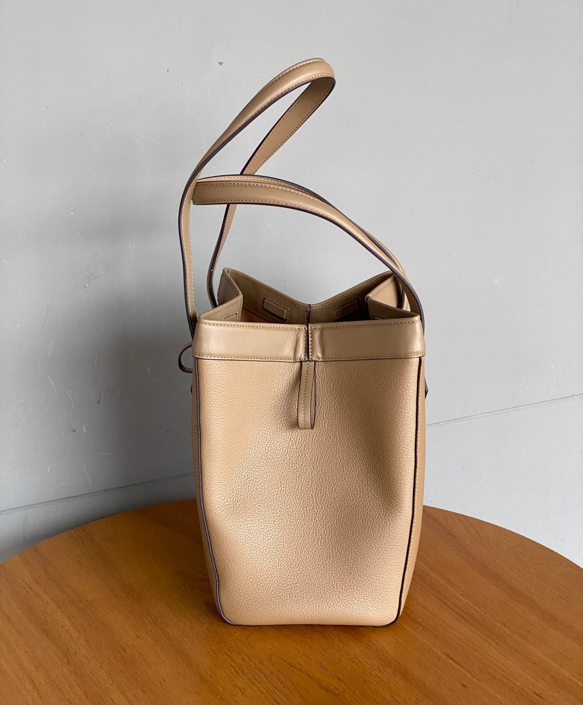 Fendi Origami Medium Shoulder Bag - Image 4