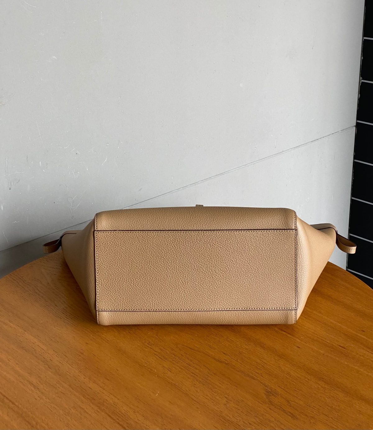 Fendi Origami Medium Shoulder Bag - Image 6