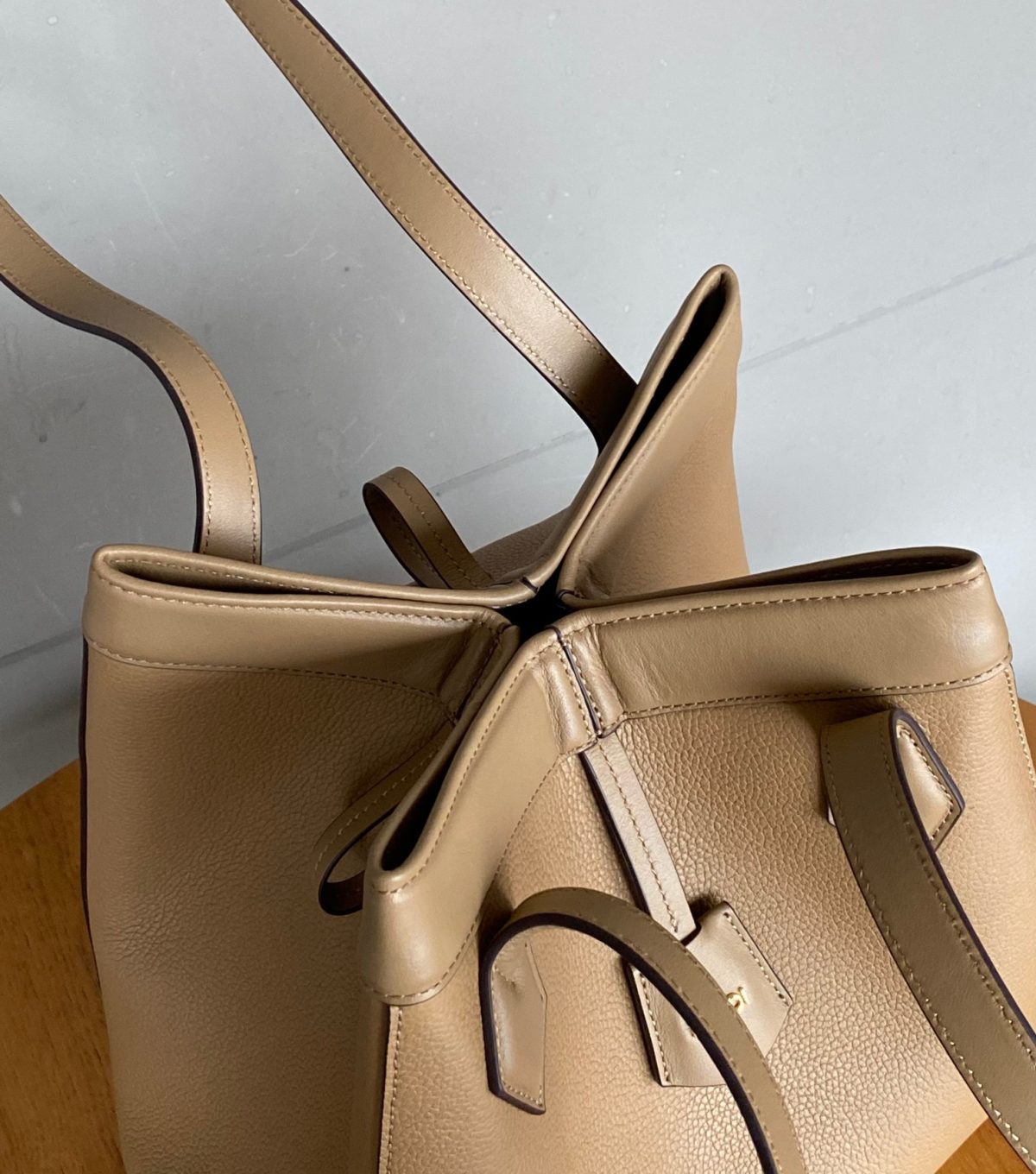 Fendi Origami Medium Shoulder Bag - Image 7
