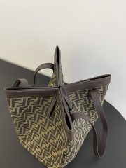 Fendi Origami Large Shoulder Bag - Image 4