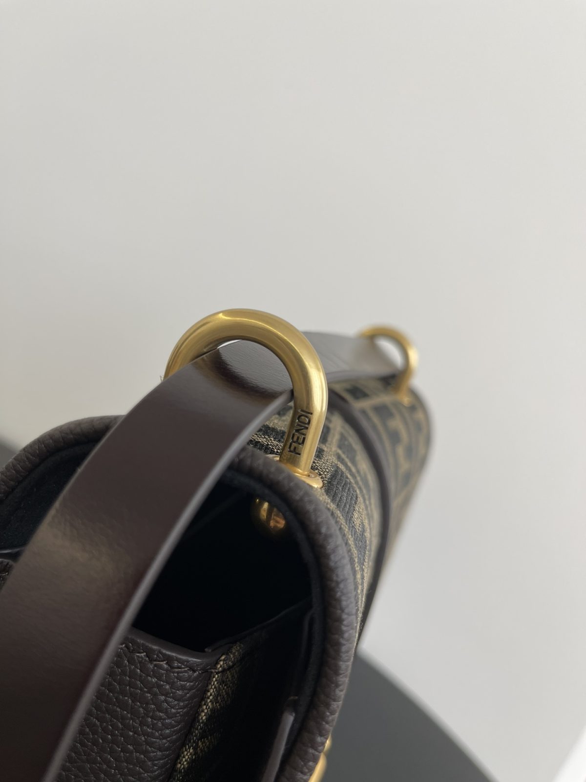 Fendi C'mon Medium Bag - Image 7